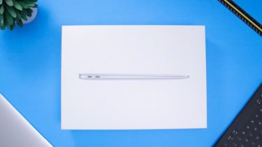 MacBook Air 2020を開封！外観や初期設定までを画像で紹介していく